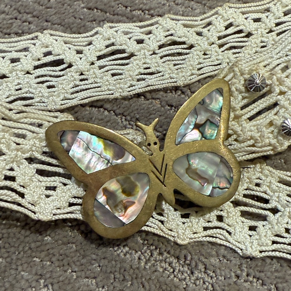 Vintage Cream Macrame Belt with Brass and Abalone Shell Butterfly Buckle - Picture 3 of 7
